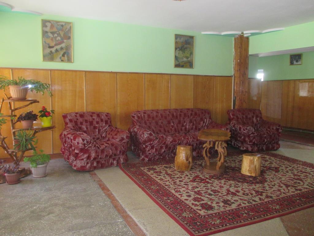 Otel Issyk-Kul Karakol Exteriér fotografie