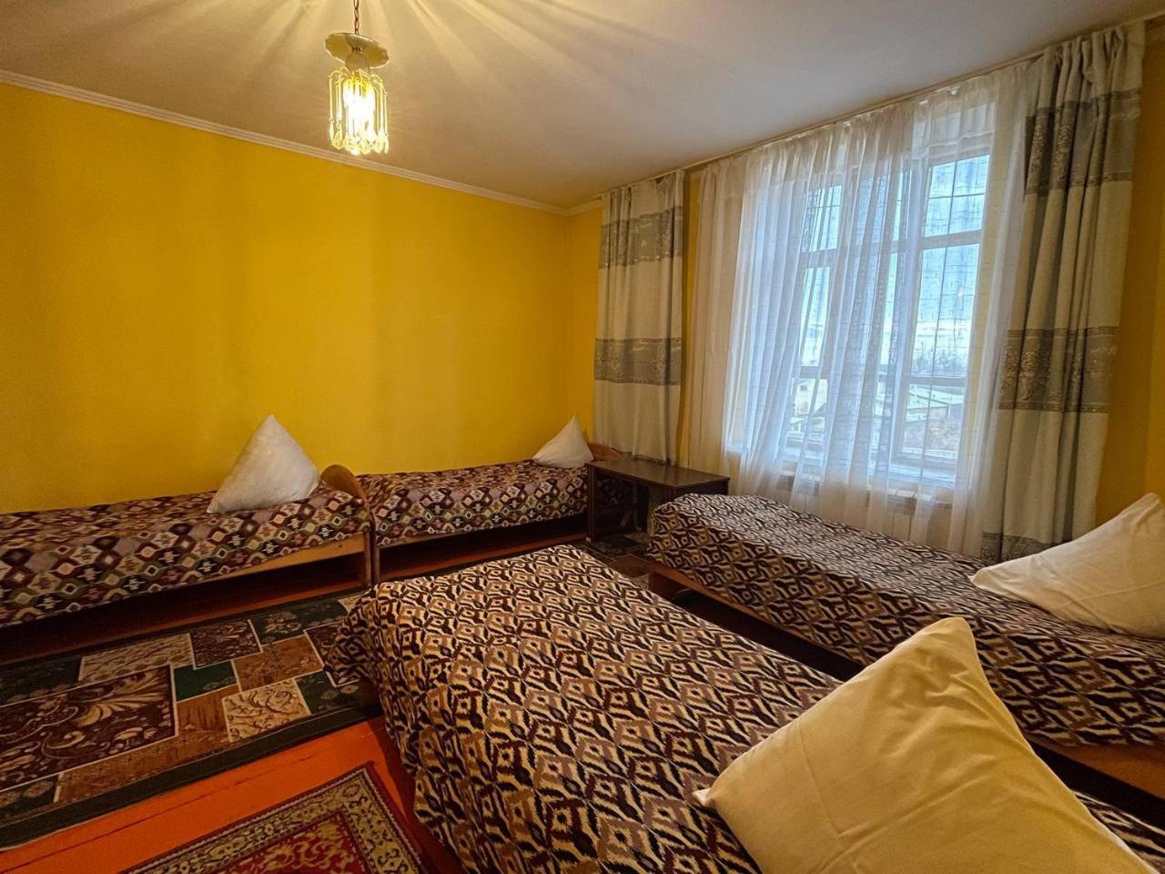 Otel Issyk-Kul Karakol Exteriér fotografie
