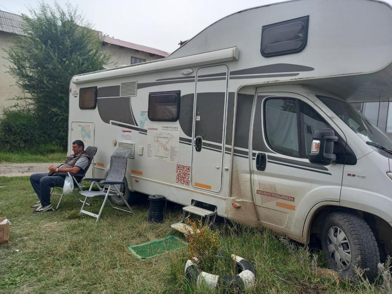 Otel Issyk-Kul Karakol Exteriér fotografie