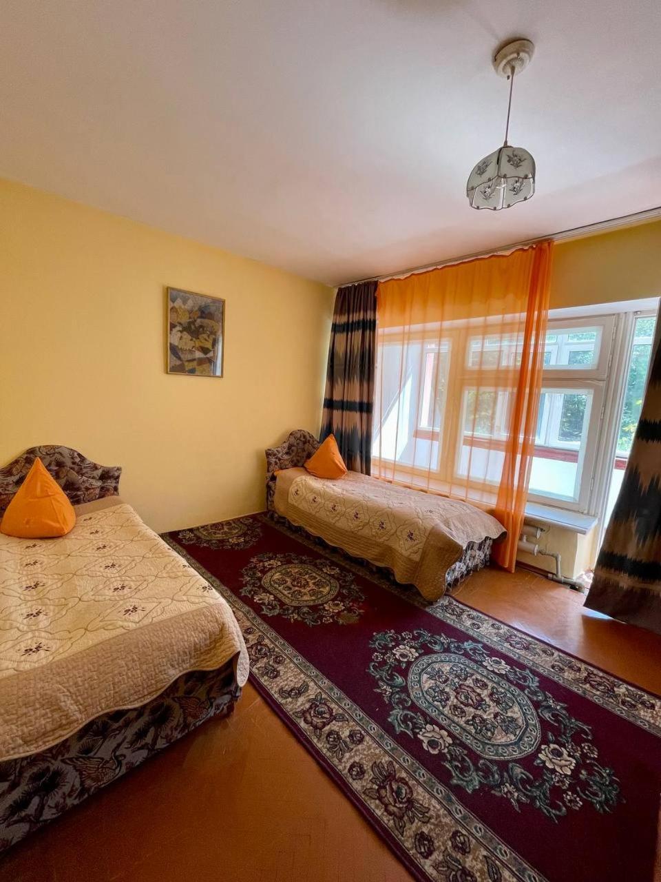 Otel Issyk-Kul Karakol Exteriér fotografie