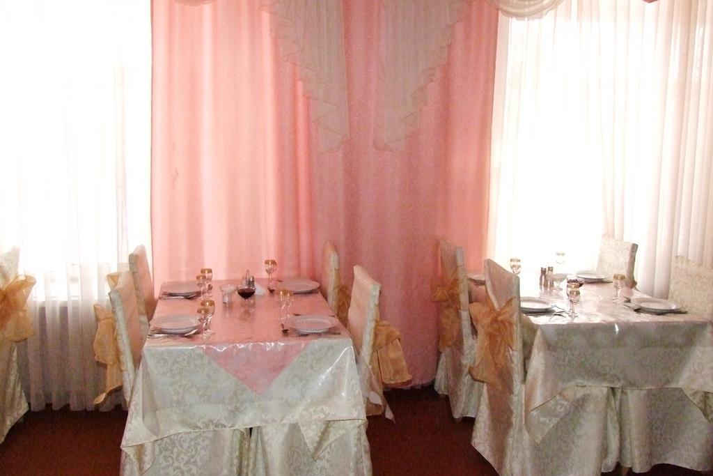 Otel Issyk-Kul Karakol Exteriér fotografie