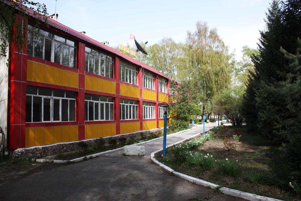 Otel Issyk-Kul Karakol Exteriér fotografie