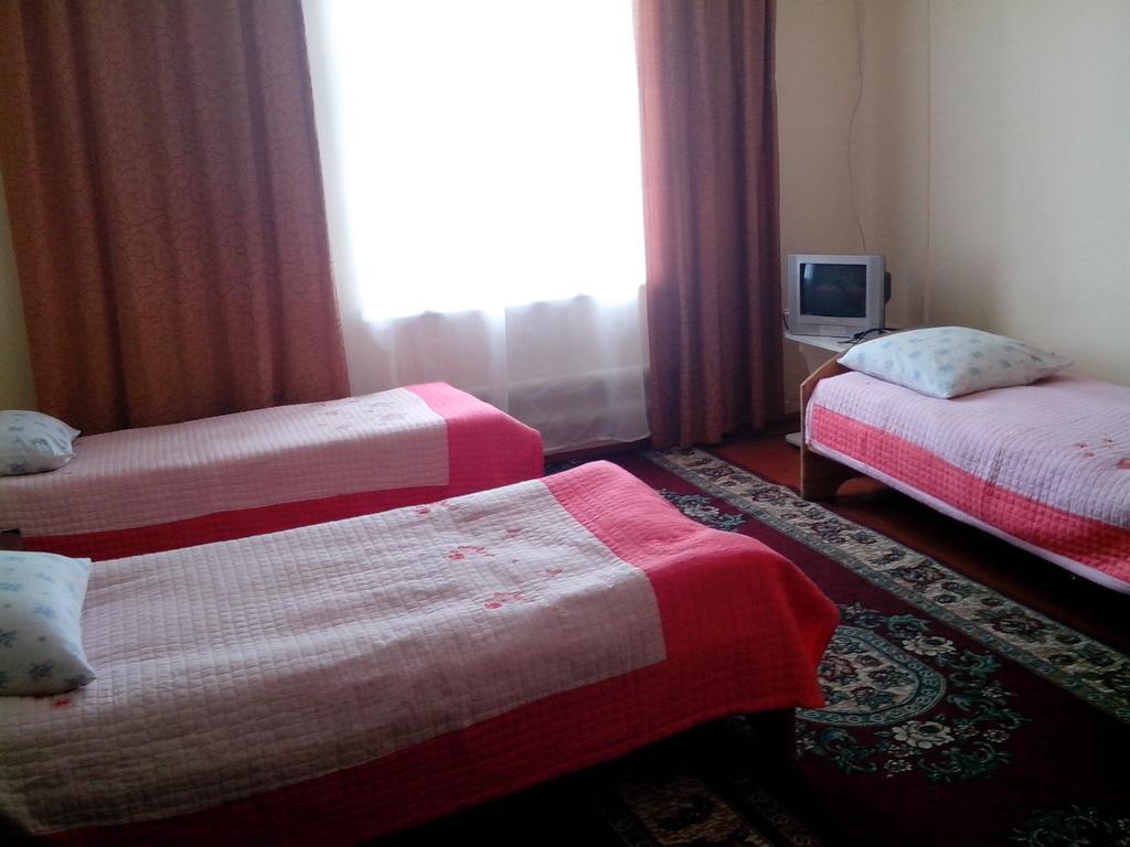 Otel Issyk-Kul Karakol Exteriér fotografie