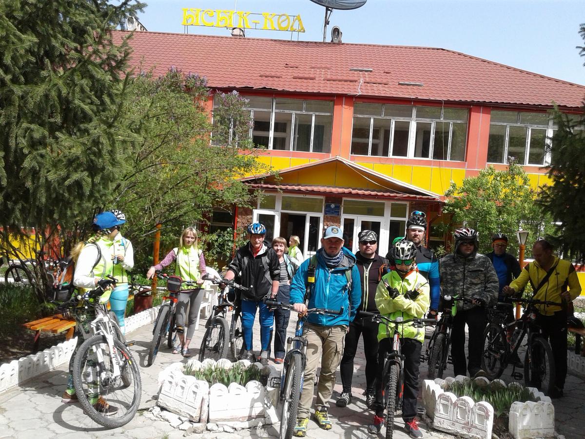 Otel Issyk-Kul Karakol Exteriér fotografie